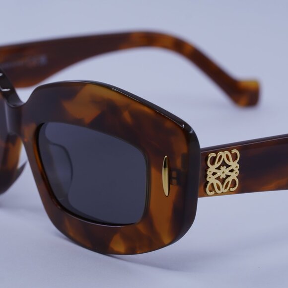 Loewe LW40114F 53A Sunglasses Blonde Havana Cat Eye Frame, Smoke Lenses - Picture 9 of 11